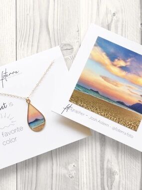 NWT, Foterra Teardrop Sunset Necklace